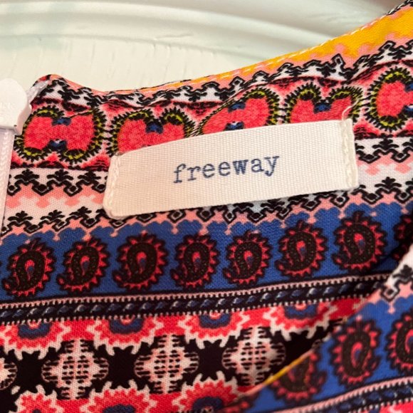 EUC Freeway Roll Tab Sleeve Sheath Dress Paisley/Block Pattern Size 10 - Picture 6 of 13